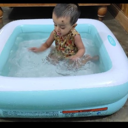 Square Baby Portable Swimming Pool Bathtub 2- LEYER. (Baby age  1 T0 3)